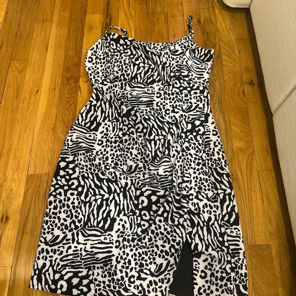 Laundry By Shelli Segal One Shoulder Black and White Dress